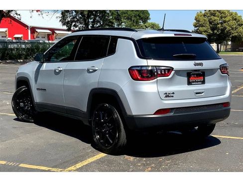 New 2025 Jeep Compass Latitude w/ Altitude Special Edition image 3