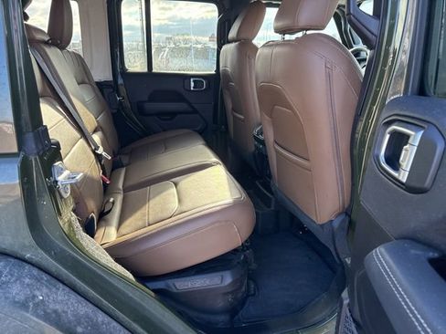 Used 2022 Jeep Wrangler Unlimited Sahara w/ Cold Weather Group image 13