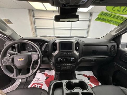 Used 2025 Chevrolet Silverado 2500 W/T w/ WT Convenience Package AWD/4WD image 4
