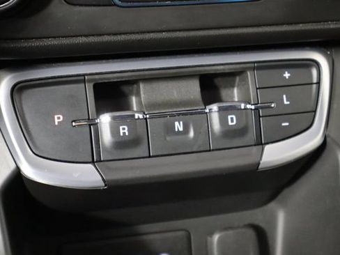Used 2022 GMC Terrain SLE FWD image 24