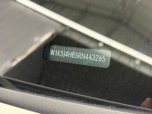 Used 2024 Mercedes-Benz CLA 250 4MATIC image 35