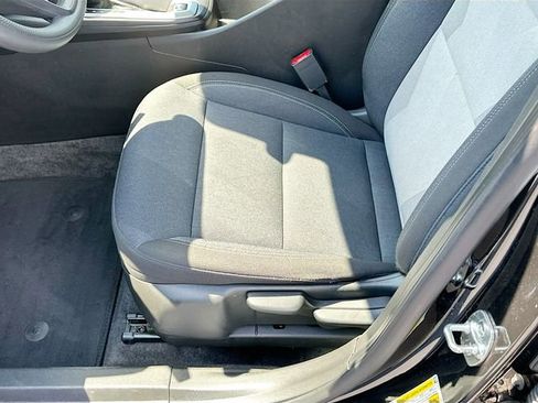 Used 2025 Chevrolet Trax LS FWD image 18