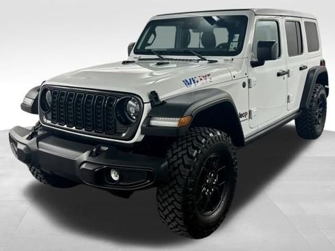 Used 2025 Jeep Wrangler Unlimited Sport AWD/4WD image 4