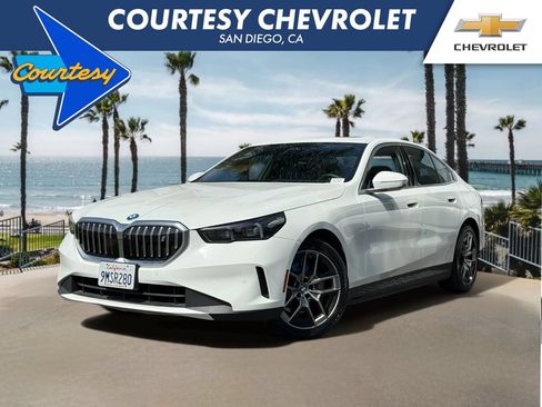 Used 2024 BMW i5 eDrive40i w/ Premium Package RWD image 1