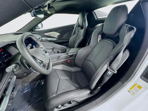 Used 2025 Chevrolet Corvette Z06 image 11