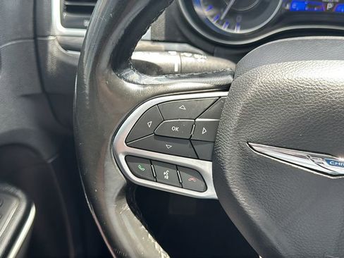 Used 2020 Chrysler 300 Touring w/ Sport Appearance Package RWD image 25