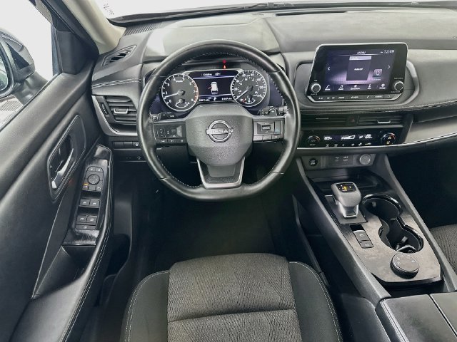 Used 2025 Nissan Rogue SV AWD/4WD image 20