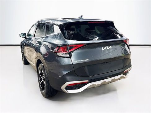 Used 2023 Kia Sportage EX image 5