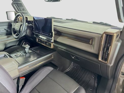 Used 2025 GMC Hummer EV 2X AWD/4WD image 29