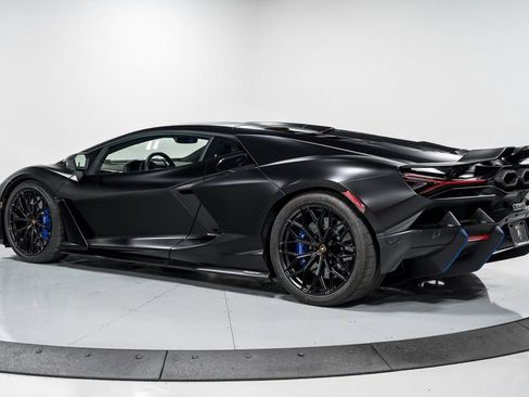 Used 2025 Lamborghini Revuelto AWD/4WD image 5