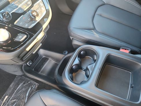 New 2026 Chrysler Pacifica Select w/ S Appearance Package image 16