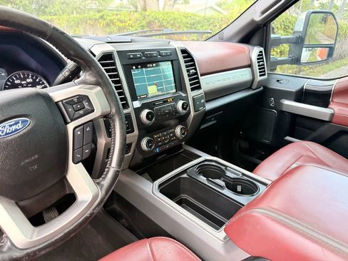 Used 2019 Ford F250 Platinum w/ Platinum Ultimate Package image 8