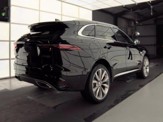 Used 2021 Jaguar F-PACE R-Dynamic S AWD/4WD image 3
