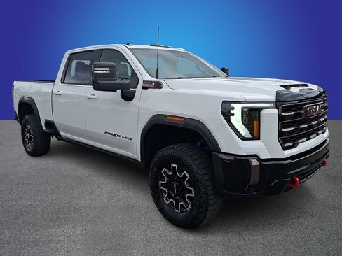 Used 2024 GMC Sierra 2500 AT4X AWD/4WD image 3