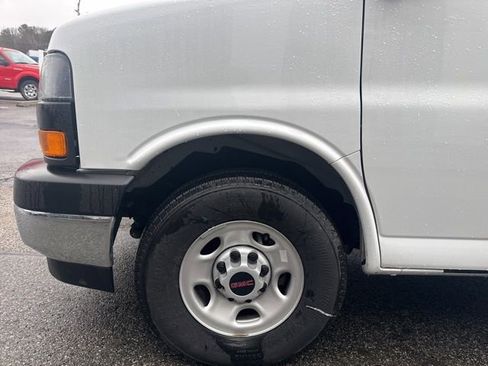 Used 2024 GMC Savana 3500 w/ Power Convenience Package image 7