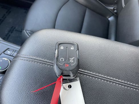 Used 2023 GMC Terrain SLT image 39