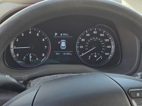 Used 2019 Hyundai Kona SE FWD image 11