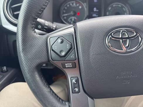 Used 2021 Toyota Tacoma TRD Sport w/ Technology Package AWD/4WD image 20