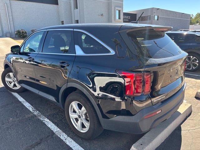 Used 2023 Kia Sorento LX FWD image 6