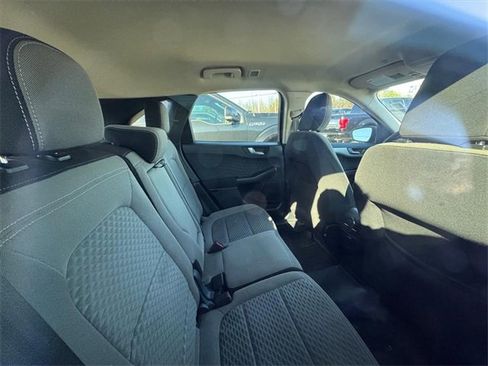 Used 2020 Ford Escape SE image 4