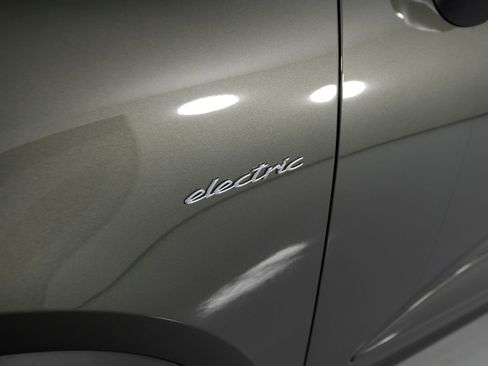 New 2026 Porsche Macan 4 Electric AWD/4WD image 38