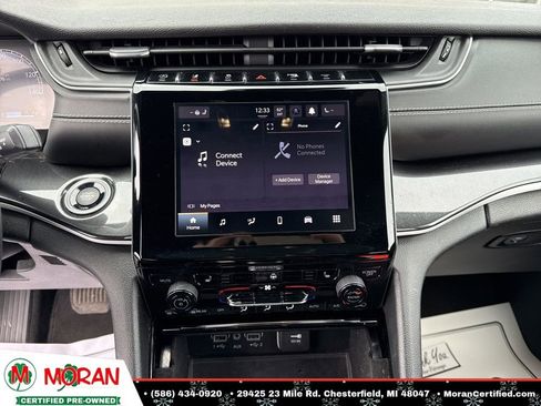 Used 2022 Jeep Grand Cherokee L Laredo image 16