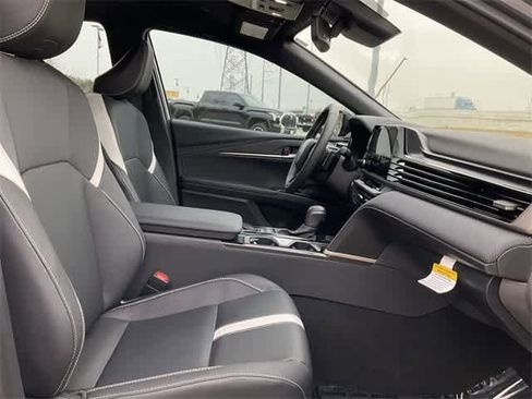 Used 2026 Toyota Camry SE w/ Convenience Package image 17