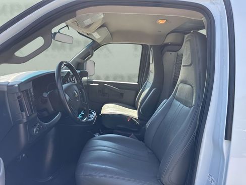 Used 2023 Chevrolet Express 2500 w/ Driver Convenience Package RWD image 9
