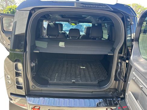 Used 2024 Land Rover Defender 110 X image 22