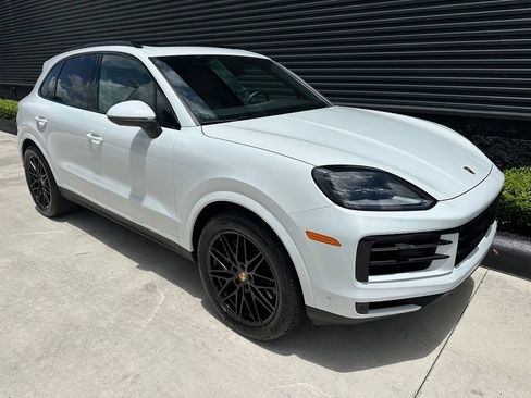 Certified 2026 Porsche Cayenne AWD/4WD image 12