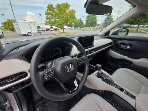 Used 2025 Honda HR-V LX image 21