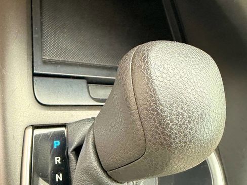 Used 2021 Toyota Camry LE image 9