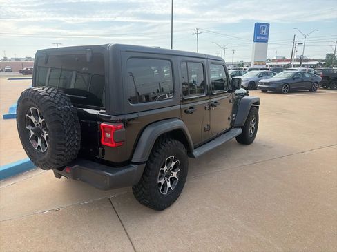 Used 2018 Jeep Wrangler Unlimited Sport S AWD/4WD image 14