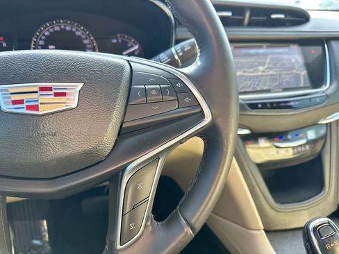 Used 2017 Cadillac XT5 Luxury w/ Driver Awareness Package image 30