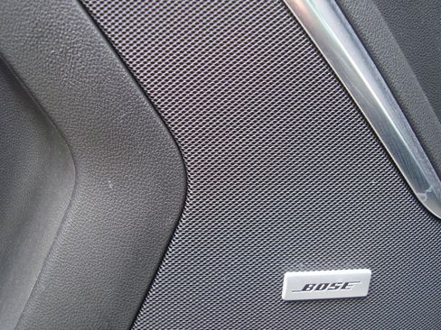 Certified 2025 GMC Yukon XL Denali AWD/4WD image 9