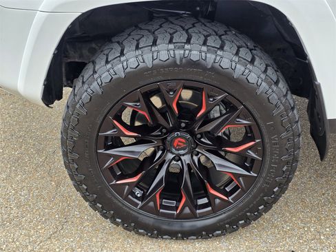 Used 2022 Toyota 4Runner SR5 image 30