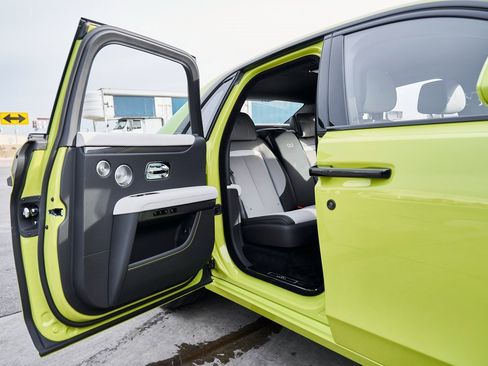 Used 2025 Rolls-Royce Ghost Black Badge image 25