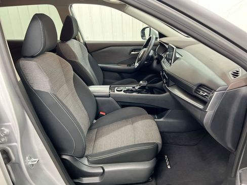 Used 2023 Nissan Rogue SV AWD/4WD image 21