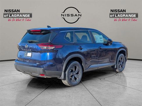 New 2026 Nissan Rogue SV image 5
