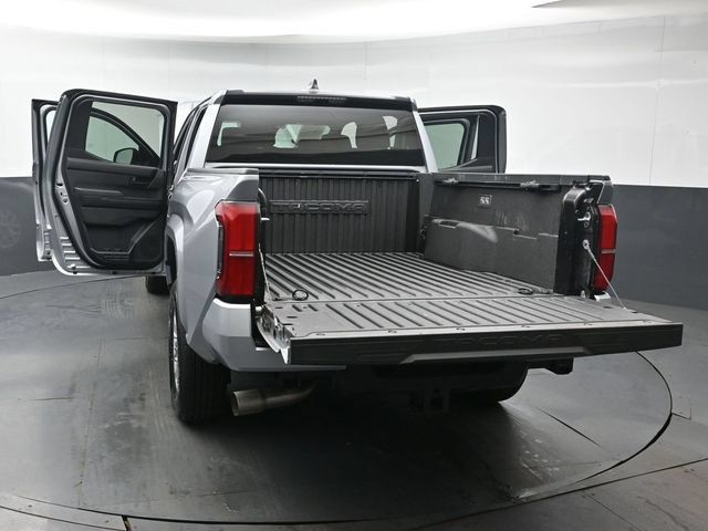 Certified 2026 Toyota Tacoma SR5 AWD/4WD image 51