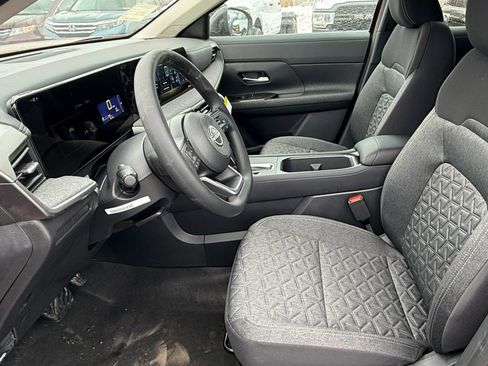 New 2026 Nissan Kicks SV w/ SV Premium Package AWD/4WD image 11