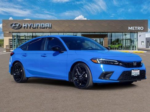 Used 2023 Honda Civic Sport image 1