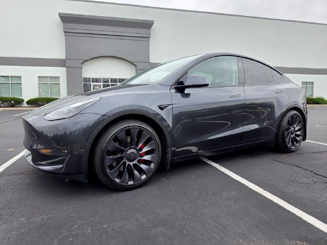 Used 2024 Tesla Model Y Performance AWD/4WD image 13