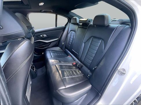 Used 2019 BMW 330i xDrive Sedan w/ Premium Package AWD/4WD image 20