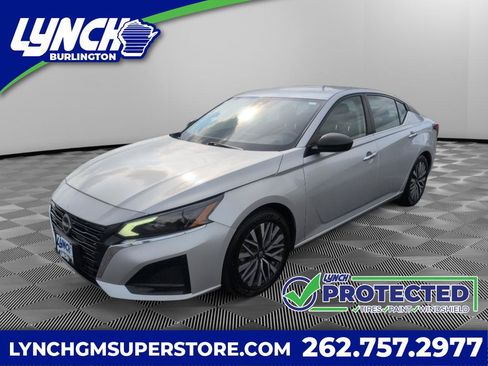 Used 2024 Nissan Altima 2.5 SV FWD image 1