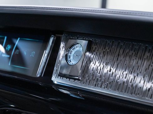 Used 2019 Rolls-Royce Phantom Sedan RWD image 95