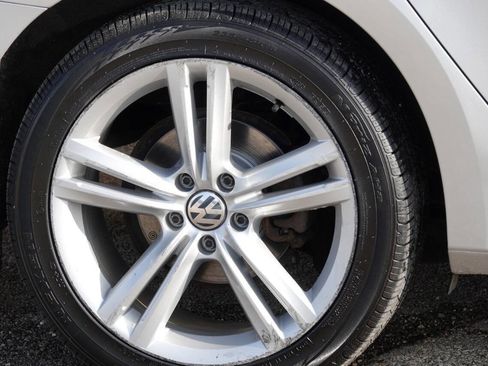 Used 2015 Volkswagen Passat TDI SE FWD image 33