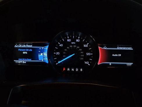 Used 2018 Ford Explorer XLT w/ Equipment Group 202A AWD/4WD image 25