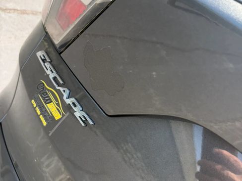 Used 2017 Ford Escape SE AWD/4WD image 11