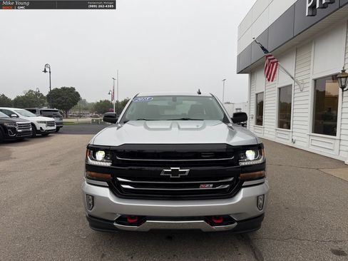 Used 2018 Chevrolet Silverado 1500 LT w/ Redline Edition AWD/4WD image 2